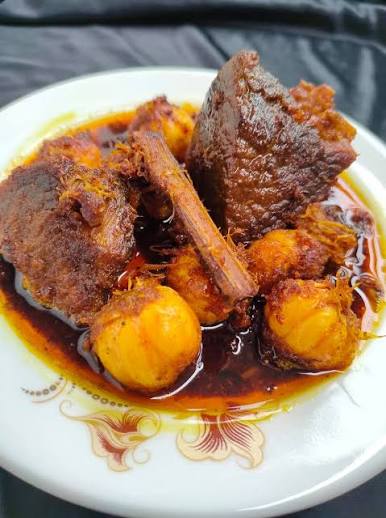 বিফ চুই ঝাল কারি (Beef Chui Jhal Curry)