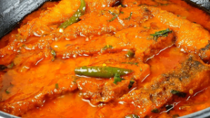 রুই মাছের কারি (আলুসহ)